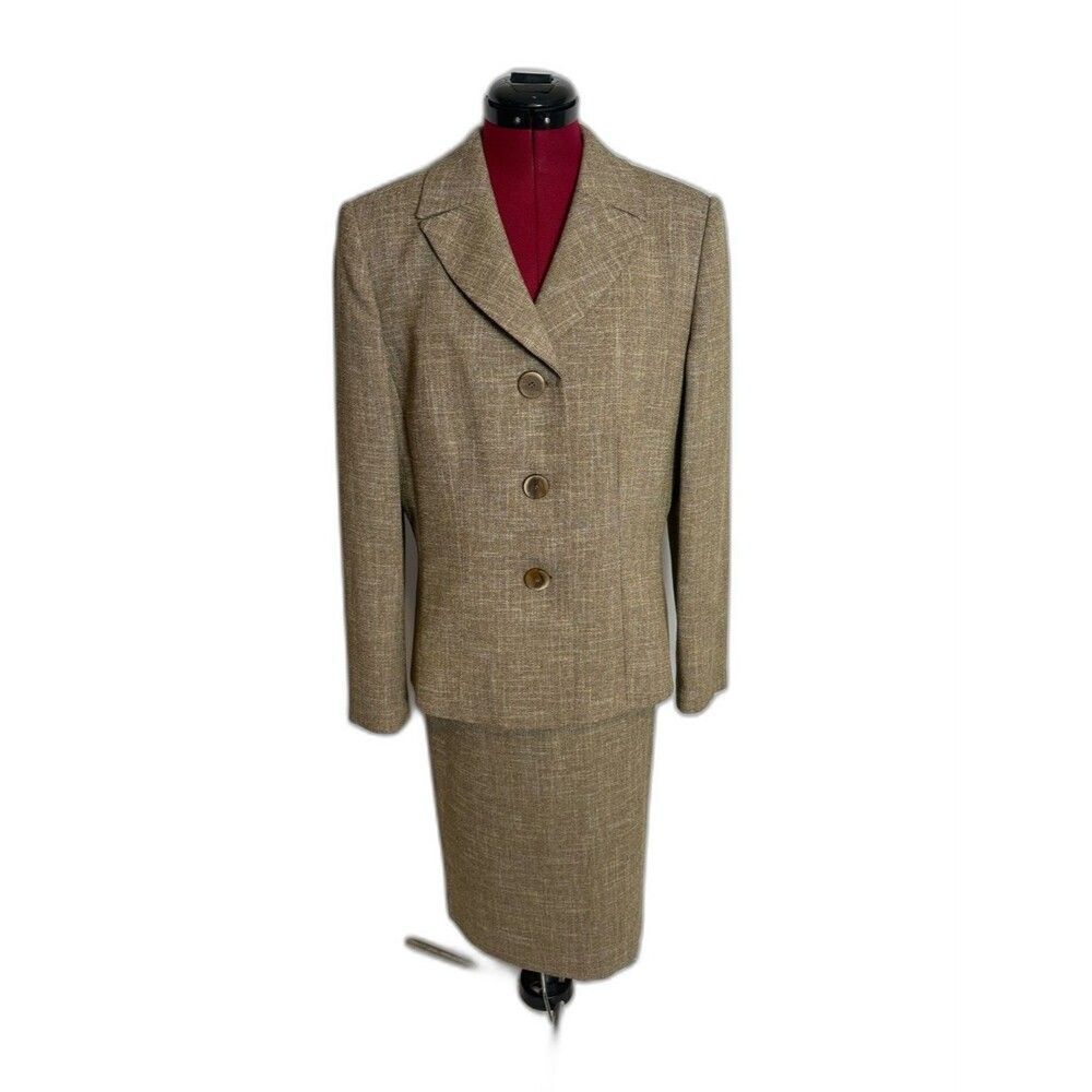 Le Suit Skirt Suit Woman's Size 12 Taupe 2-Piece Set Blazer & Skirt